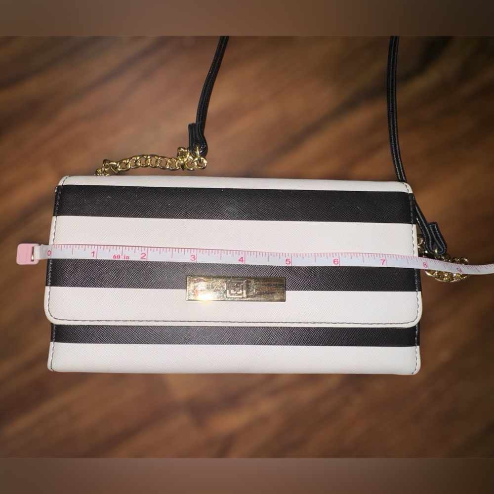 Liz Claiborne Striped Crossbody‎ - Picture 3 of 5